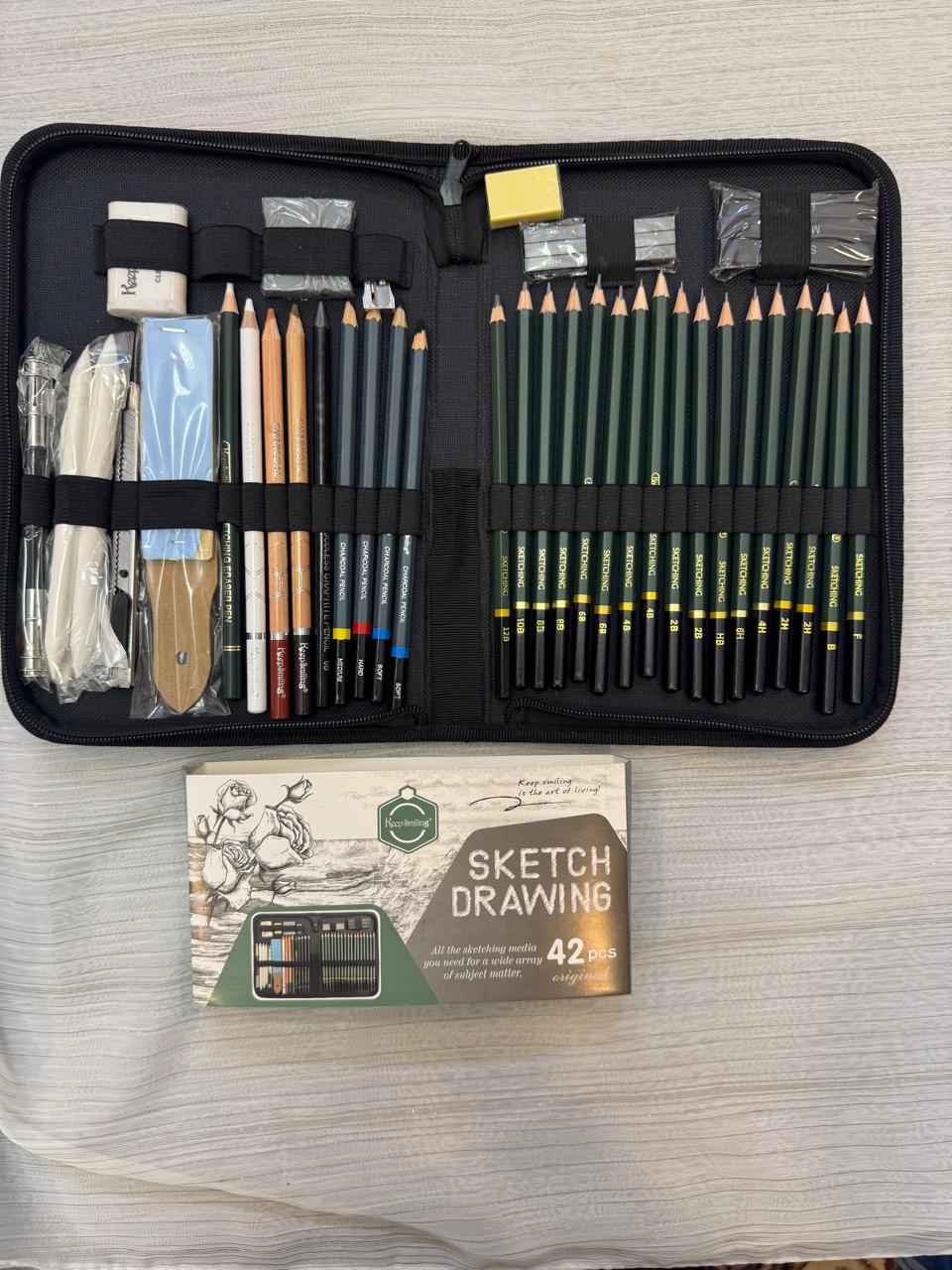Keep Smiling 42 Pcs Professional Sketch & Drawing Set