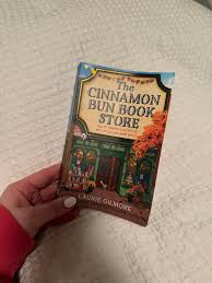 The Cinnamon Bun Book Store english book by Laurie Gilmore