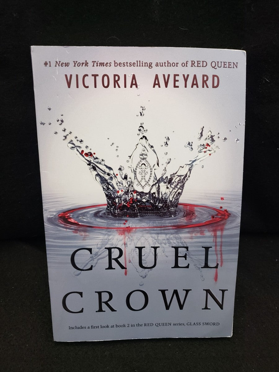 Cruel Crown english book  by Victoria Aveyard
