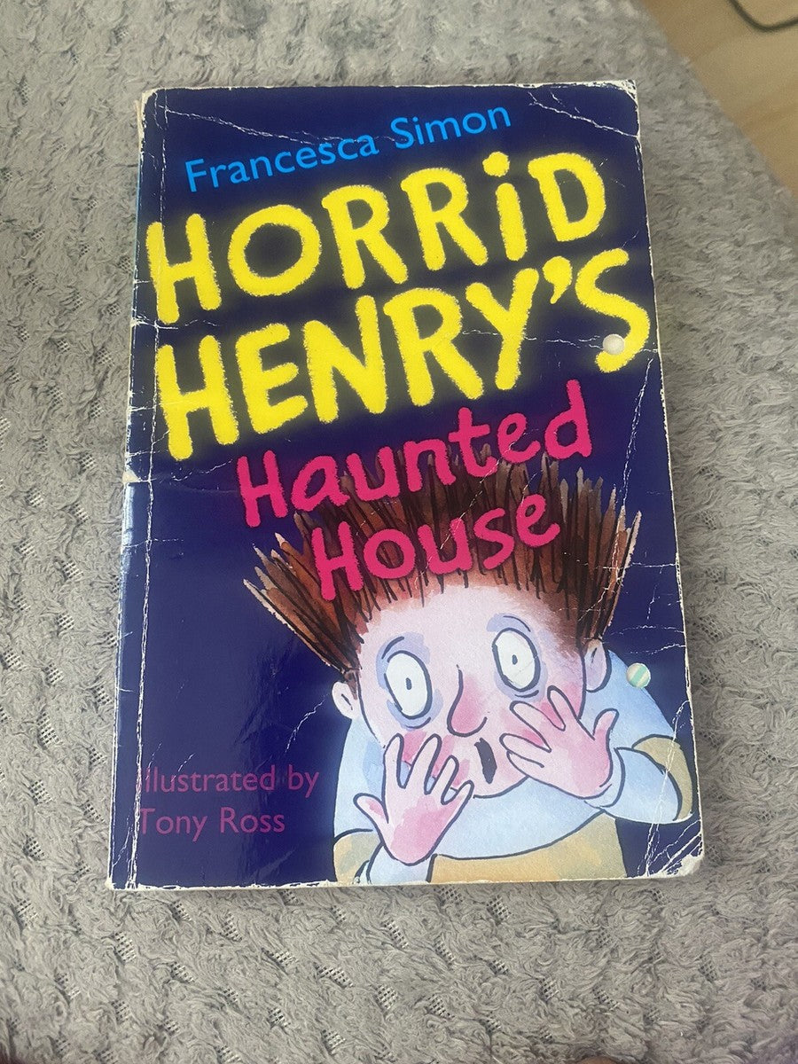 Horrid Henry's Haunted House english book by Francesca Simon