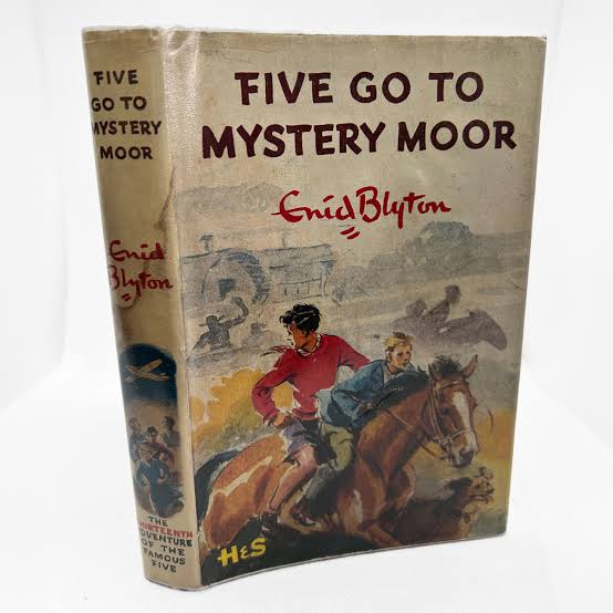 Five Go To Mystery Moor english Book by Enid Blyton